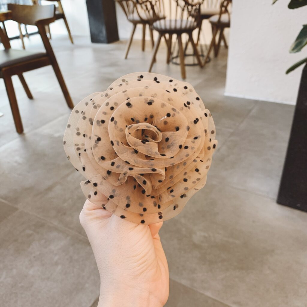 AC20-29 Ghim áo màu chấm bi, Cài áo hoa độc đáo, Ghim cài áo hoa voan, Hoa cài áo nữ