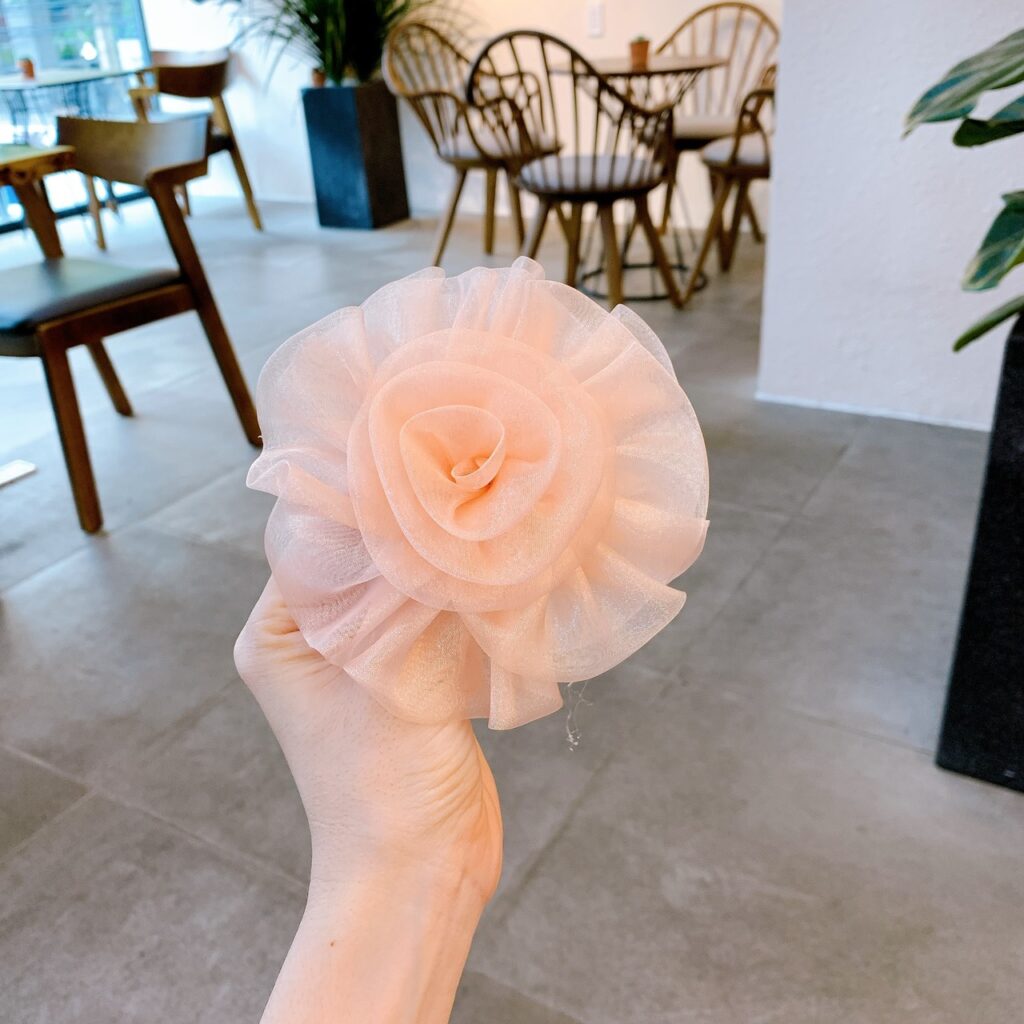 AC20-28 Ghim áo màu cam nhạt, Cài áo hoa độc đáo, Ghim cài áo hoa voan, Hoa cài áo nữ