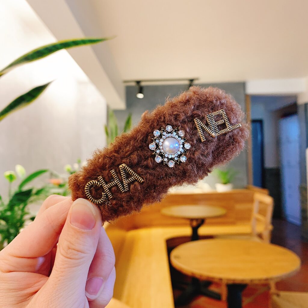 Kẹp tóc mái BẤM cao cấp chất nỉ LÔNG nâu mix ngọc đá sang trọng AK8285