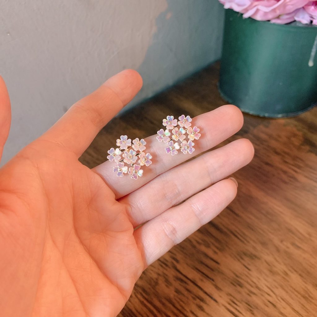 Bông tai hoa màu sắc AB051