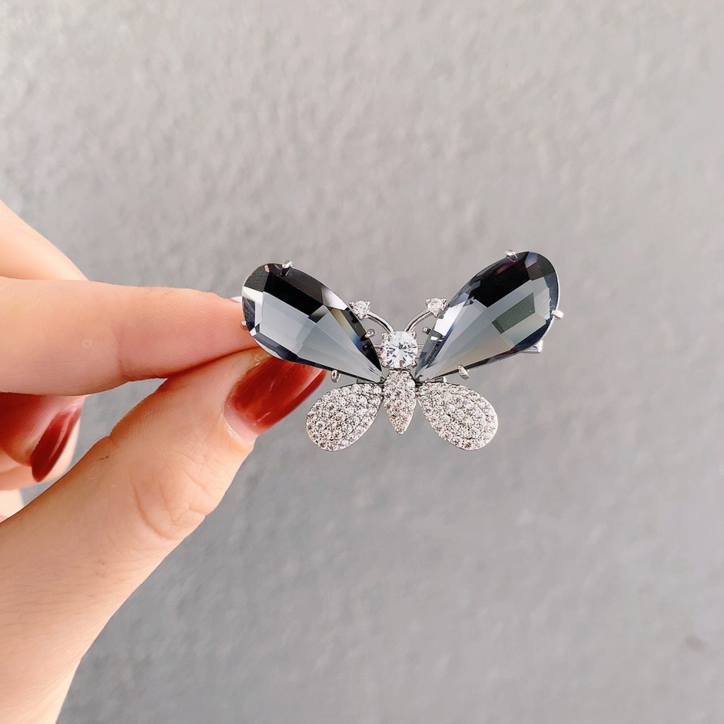 Cài áo HỒ ĐIỆP đính đá cao cấp, ghim cài áo, trâm cài áo váy AC3975