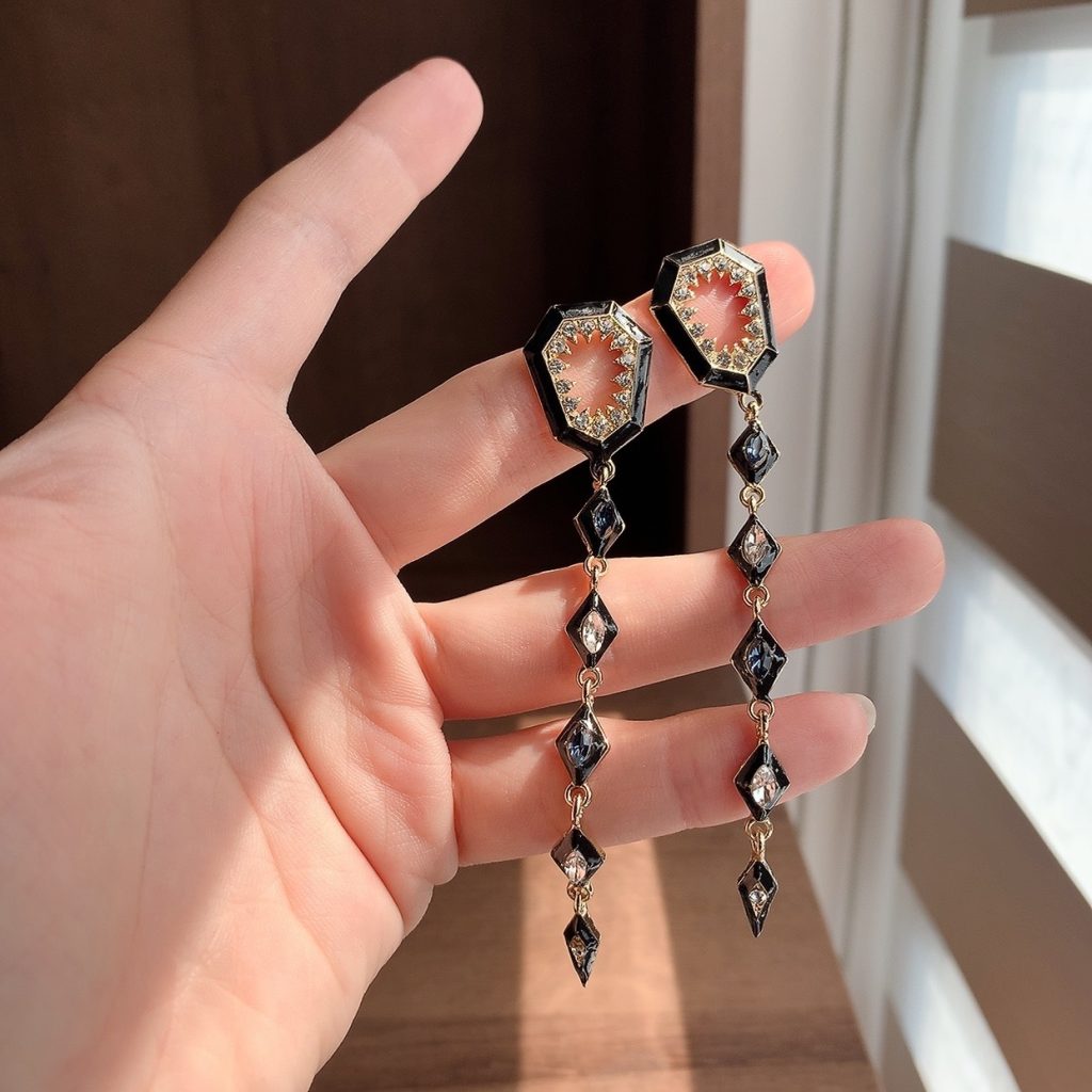 Bông tai, hoa tai dáng dài đi tiệc mix đá đen AB3339