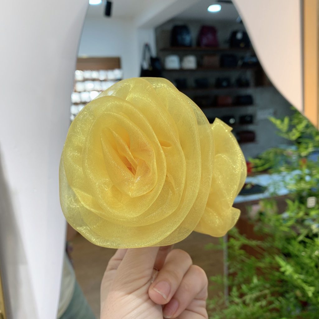 AK04 Kẹp càng cua nữ 5 răng hoa 2 bên màu Vàng