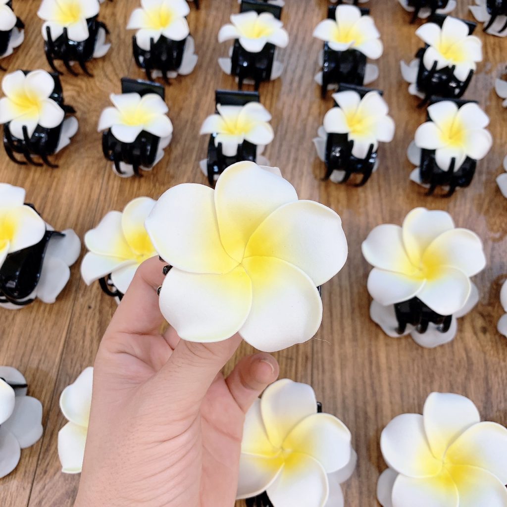 B232 Kẹp càng cua hoa sứ 6cm