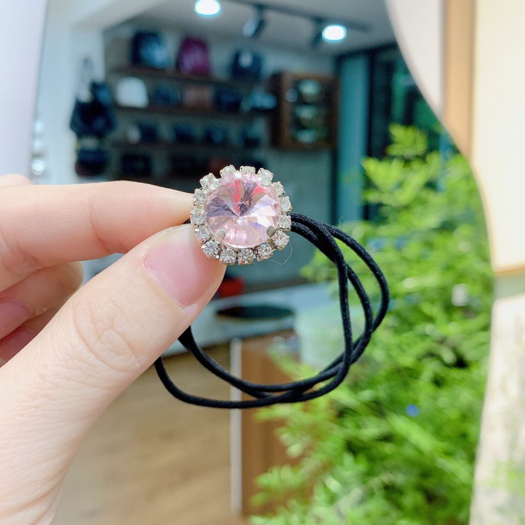 Cột tóc ĐÁ HỒNG B249