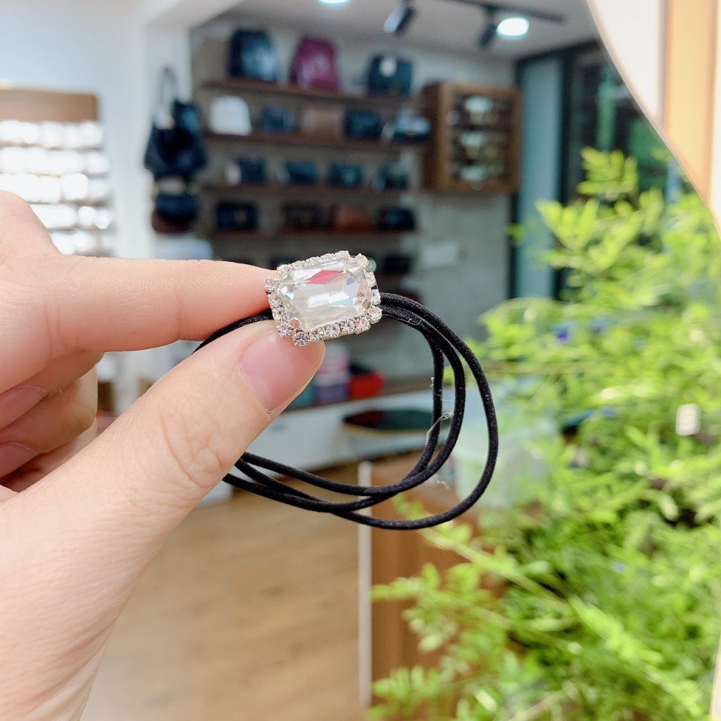 Cột tóc ĐÁ VUÔNG B248