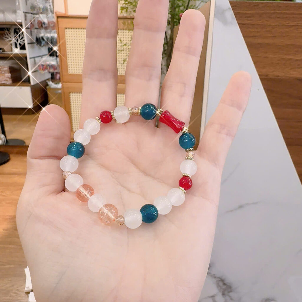 Vòng tay đá màu sắc thời trang AT5179