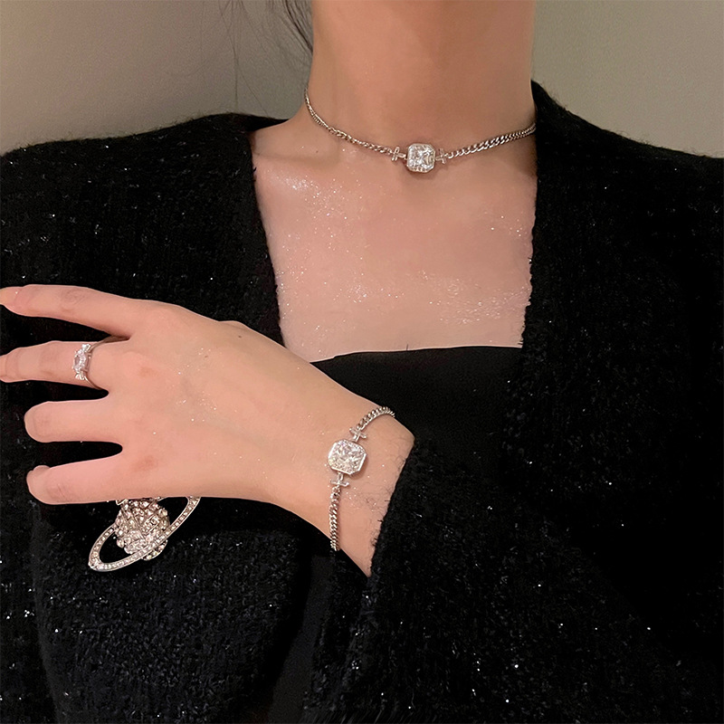 Dây chuyền mắc xích mặt đá vuông zircon cao cấp cá tính B1976