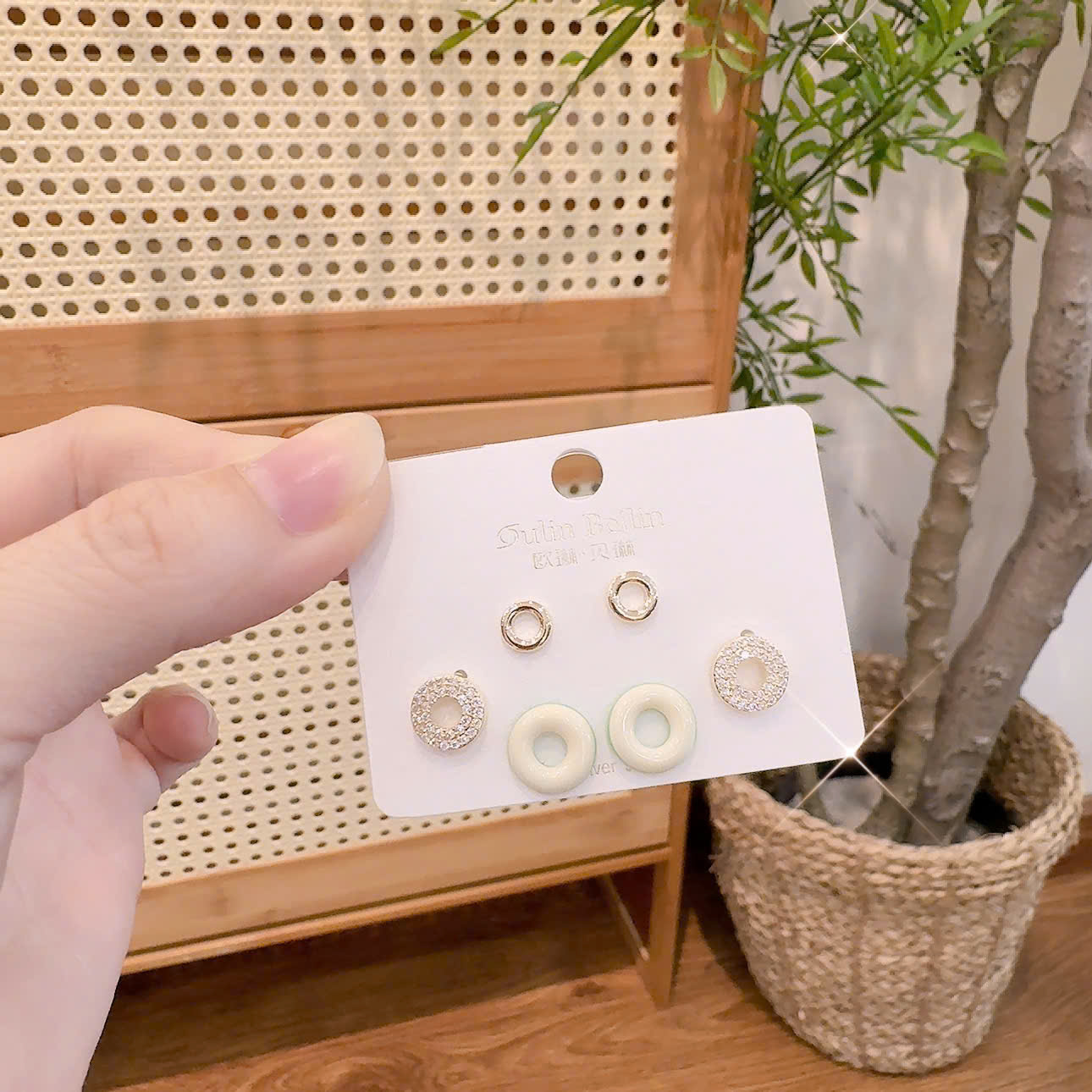 Bộ 3 đôi hoa tai bánh Donus màu xanh viền xi màu vàng cao cấp B1894