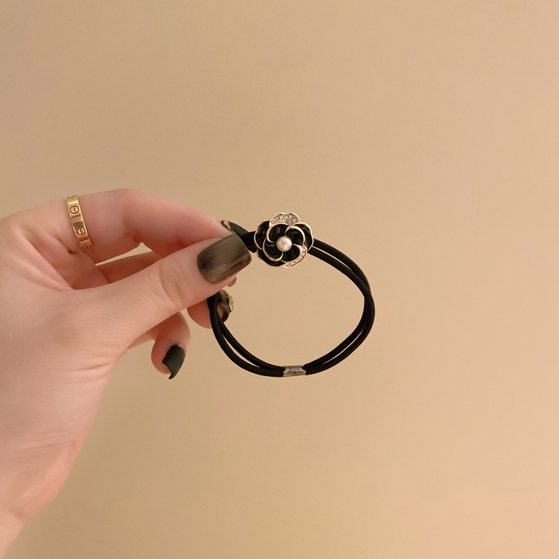 Cột tóc hoa hồng đen , phụ kiện tóc nữ đẹp B2138