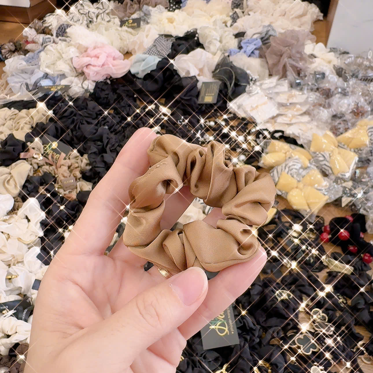 Cột tóc trơn màu nâu đậm, phụ kiện tóc nữ độc đáo B21101