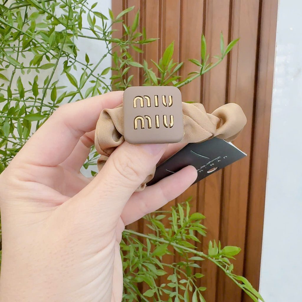Cột tóc MIU MIU nâu, phụ kiện cột tóc đẹp B2069