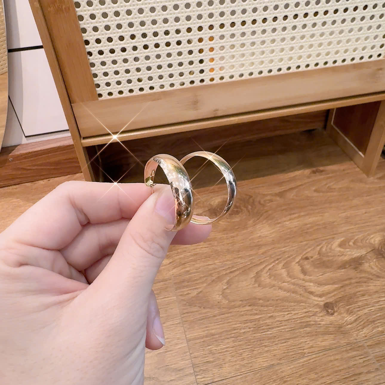 Bông tai tròn vàng trơn ĐK 2.2cm , phụ kiện hoa tai cá tính nữ B2366