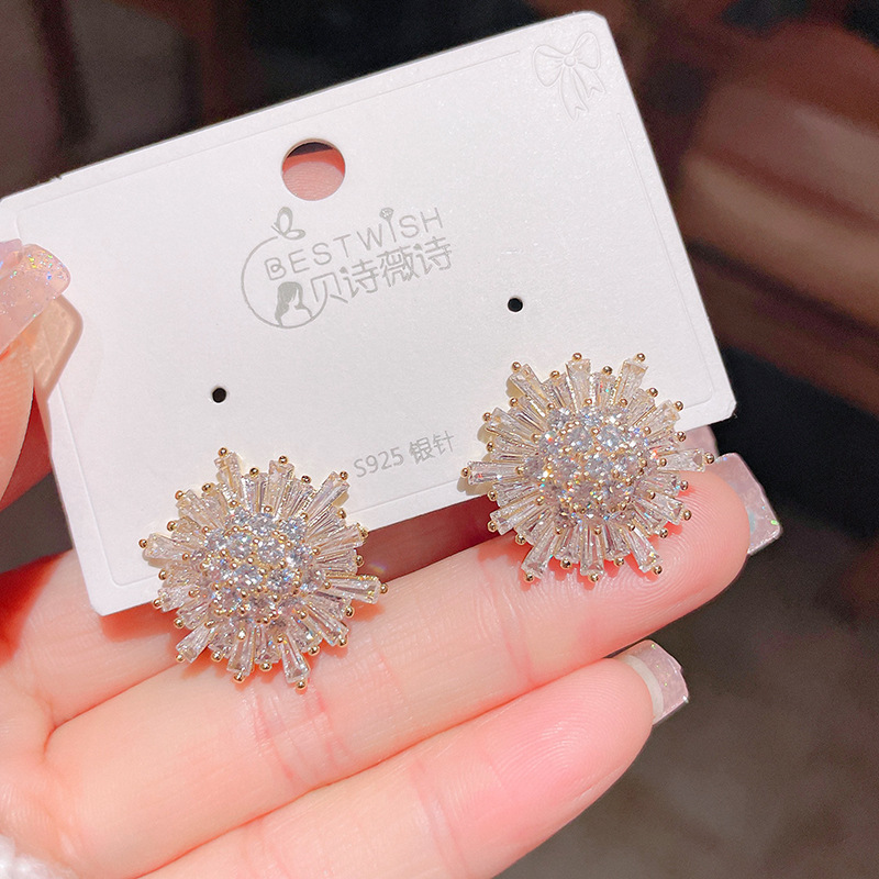 Bông tai Hoa Hướng Dương full đá zircon siêu đẹp, phụ kiện hoa tai đi tiệc cao cấp B2643