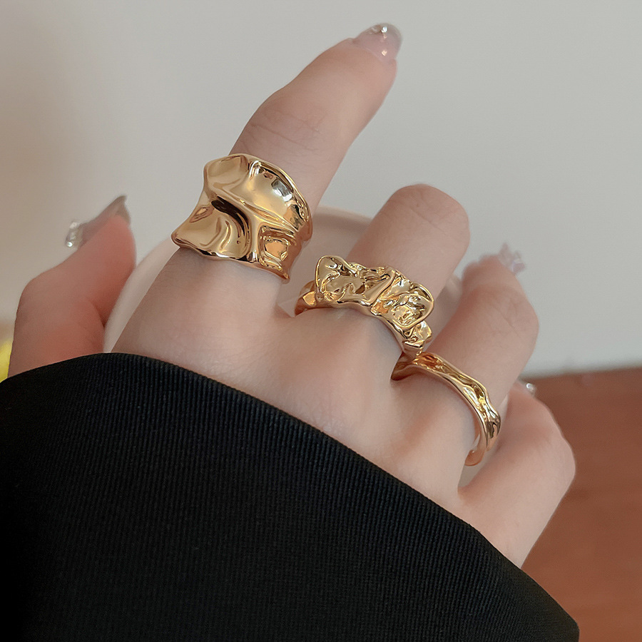 Bộ 3 nhẫn vàng basic phong cách độc đáo, cá tính B2631