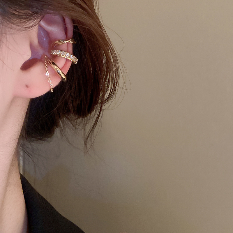 Bộ 3 chiếc kẹp vành tai MÀU VÀNG cao cấp thiết kế cá tính đơn giản B2575