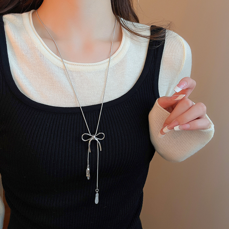 Dây chuyền dài chữ Y nơ màu BẠC xinh, đơn giản điểm nhấn rút freesize B2587