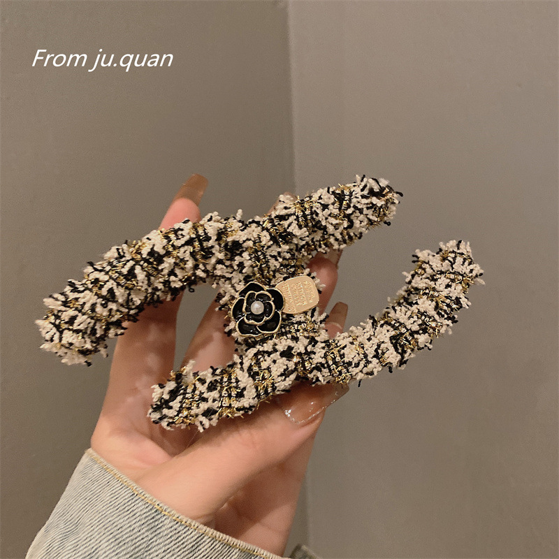 Kẹp tóc gắp càng cua chanlee hoa ĐEN thiết kế HÀN QUỐC cao cấp AK05643