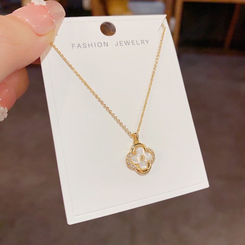 Dây chuyền CỎ 4 lá xi vàng pha cao cấp chất vỏ sò độc đáo, thiết kế nhỏ xinh B2727