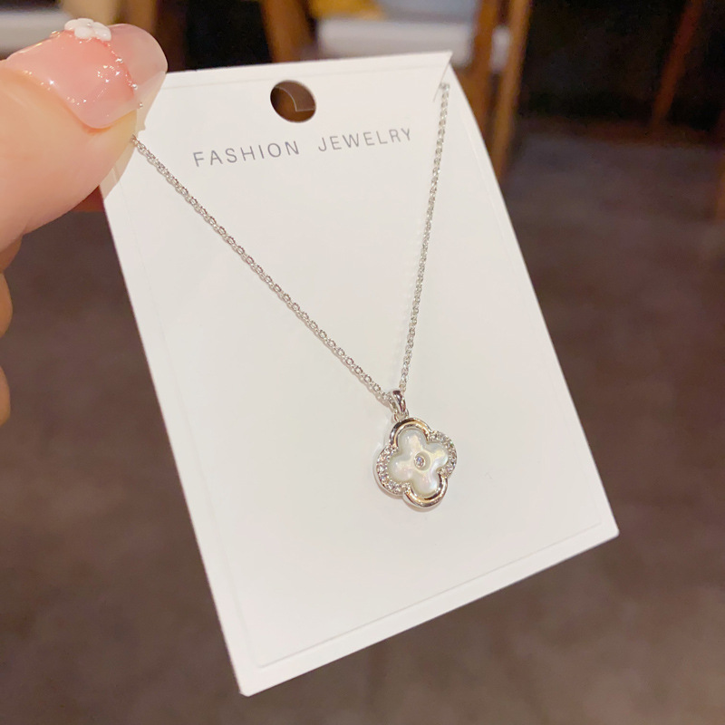 Dây chuyền CỎ 4 lá MÀU BẠC cao cấp, thiết kế thanh mảnh nhẹ nhàng điểm nhấn B2728