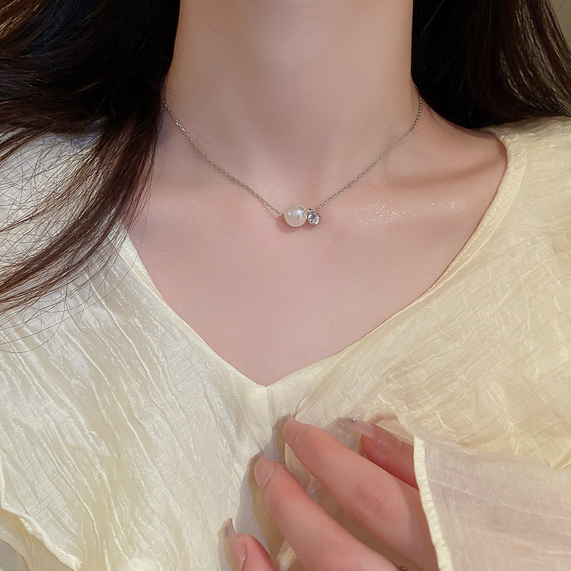 Dây chuyền thanh mảnh NGỌC ĐÁ lấp lánh đơn giản, thanh lịch màu BẠC B2563