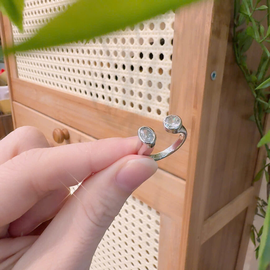 Nhẫn hở FREESIZE đính đá ĐÁ xi màu bạc cao cao cấp B2868