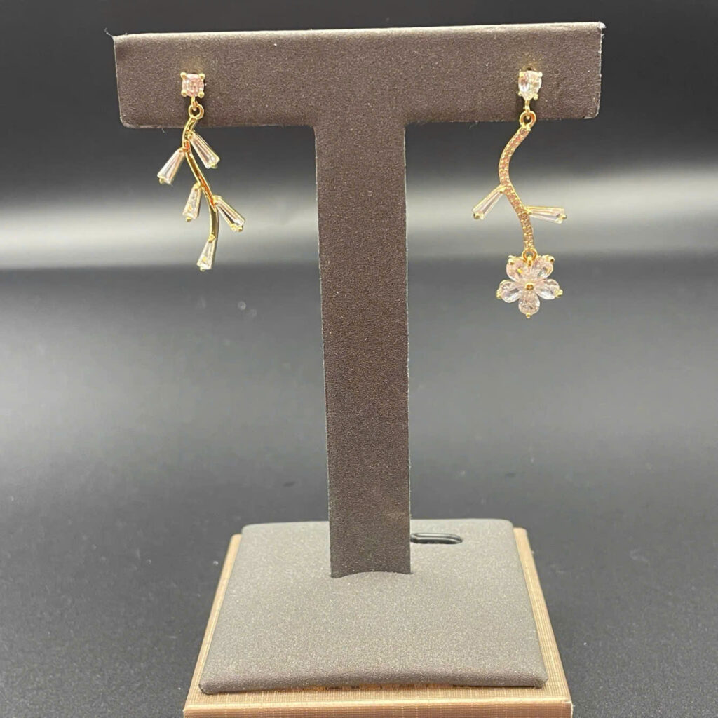 Bông tai bất đối xứng ĐÁ ZIRCON CÂY LÁ cao cấp thiết kế HÀN QUỐC AB0355