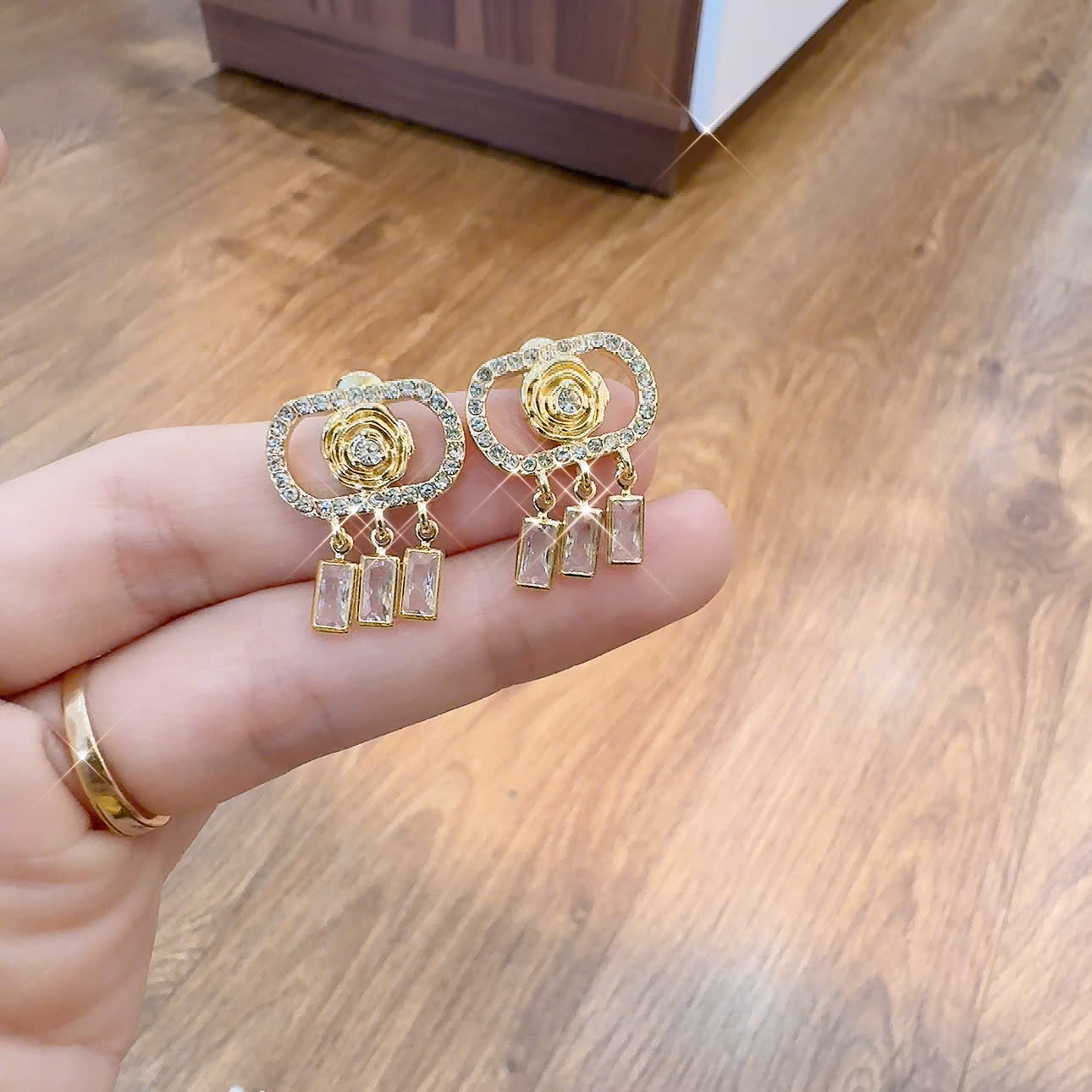 Bông tai giọt đá mã VIP cao cấp đá hoa hồng B2867