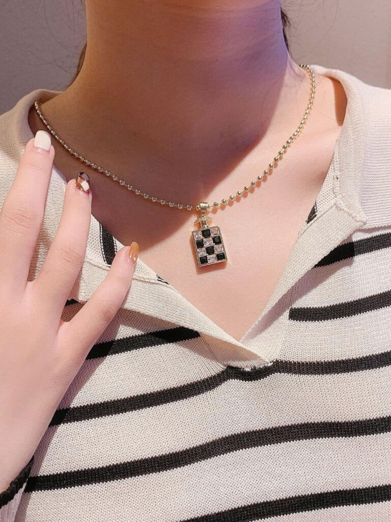 Dây chuyền các tính chai NƯỚC HOA đính đá độc đáo AV03205