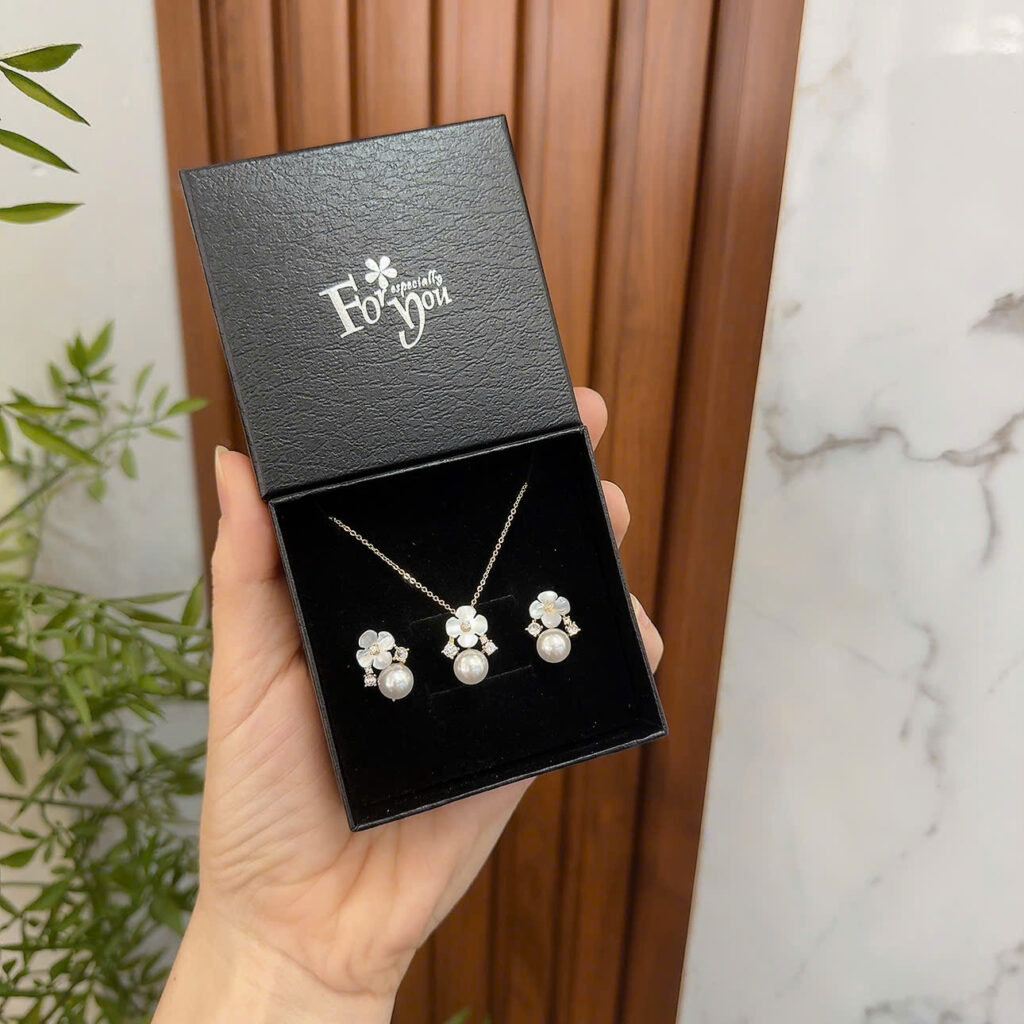 Sét bộ quà tặng (BÔNG TAI _DÂY CHUYỀN) hoa ngọc độc đáo cao cấp CÓ HỘP kèm B02703