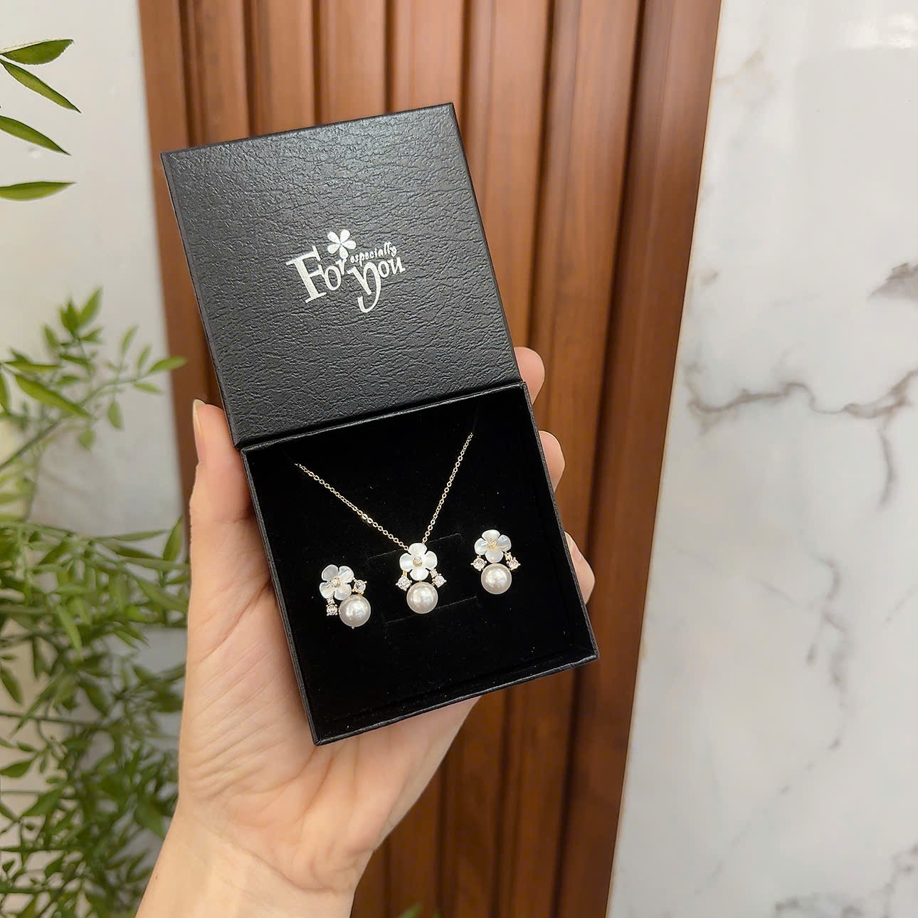 Sét bộ quà tặng (BÔNG TAI _DÂY CHUYỀN) hoa ngọc độc đáo cao cấp CÓ HỘP kèm B02703