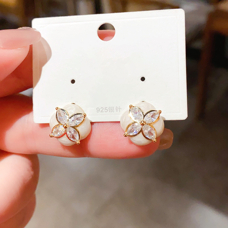 Bông tai sát tai HOA CỎ 4 lá đá zircon cao cấp thiết kế hàn quốc đẹp B2940