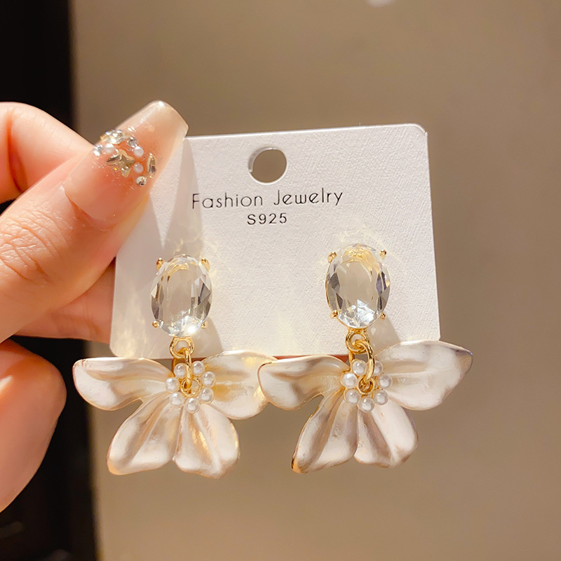 Bông tai Hoa đá thiết kế độc đáo tone CAM NHẠT B2964