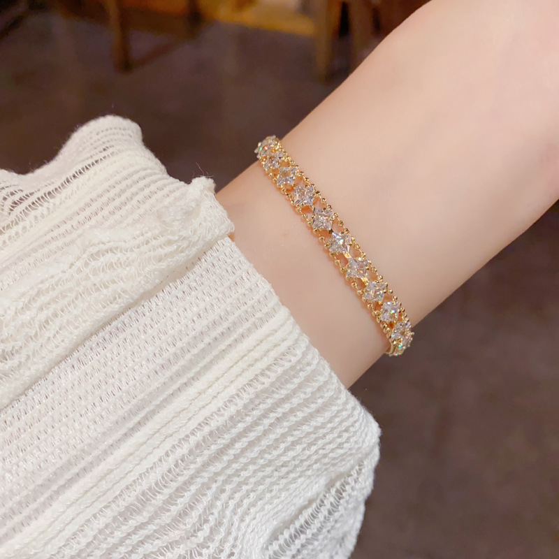 Lắc tay đính đá zircon cao cấp xi vàng pha lấp lánh, thiết kế sang trọng độc đáo B3060