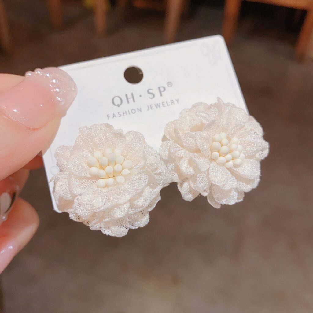 Bông tai thiết kế HÀN QUỐC cô dâu sang trọng, phong cách nhẹ nhàng hoa vải B3116