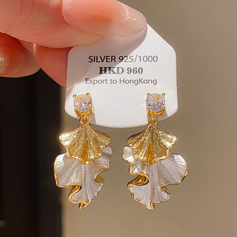 Bông tai đá zircon thiết kế Hàn Quốc phong cách lá bạch quả trắng vàng cao cấp độc đáoB2948