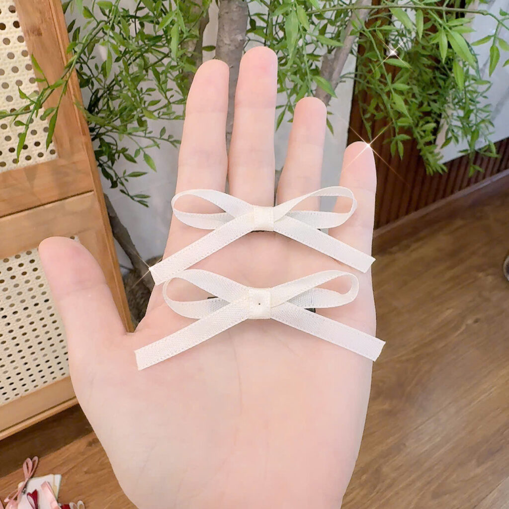 Sét 2 kẹp mỏ vịt NƠ màu KEM B3051