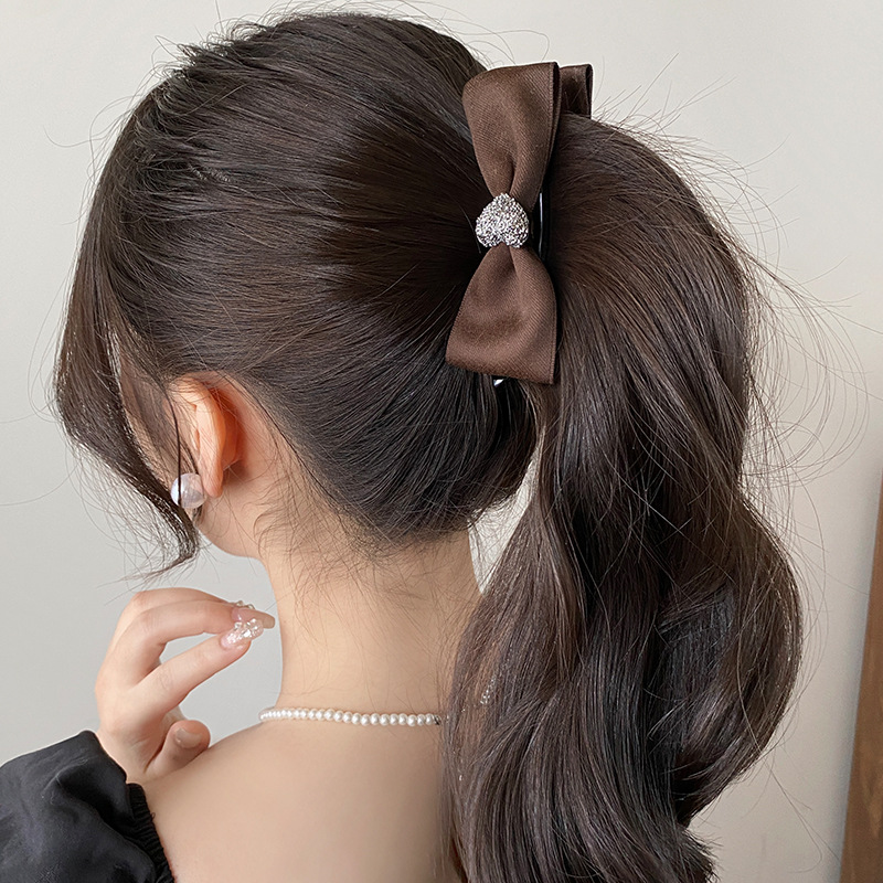 Kẹp tóc dọc NƠ TRÁI TIM màu NÂU ĐẬM cao cấp, phụ kiện kẹp tóc nữ sang trọng độc đáo B3412