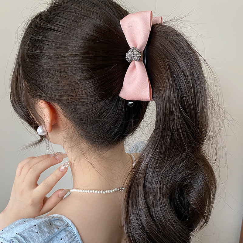 Kẹp tóc dọc NƠ TRÁI TIM màu HỒNG nhạt cao cấp, phụ kiện kẹp tóc nữ sang trọng độc đáo B3413