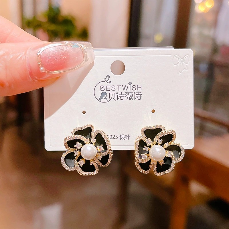 Bông tai HOA ĐEN nhụy ngọc thiết kế Hàn quốc, xi vàng pha mix đá zircon cao cấp, Bông tai đi tiệc độc đáo B3448