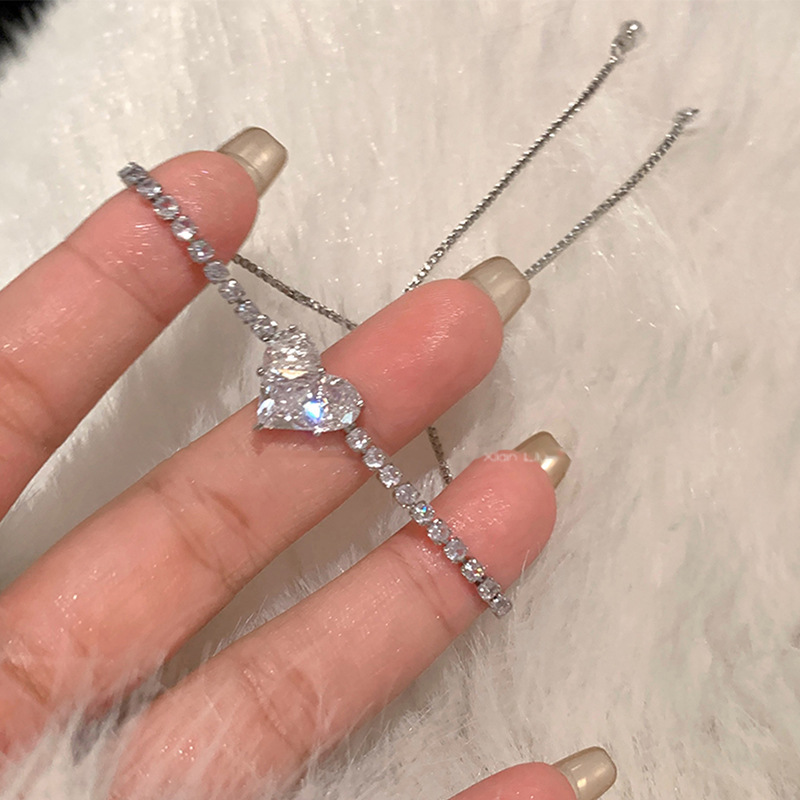 Lắc tay nữ TRÁI TIM tình yêu đá zircon xi bạc 925 rút freesize cao cấp, phụ kiện lắc tay nữ đẹp, quà tặng bạn gái B3565