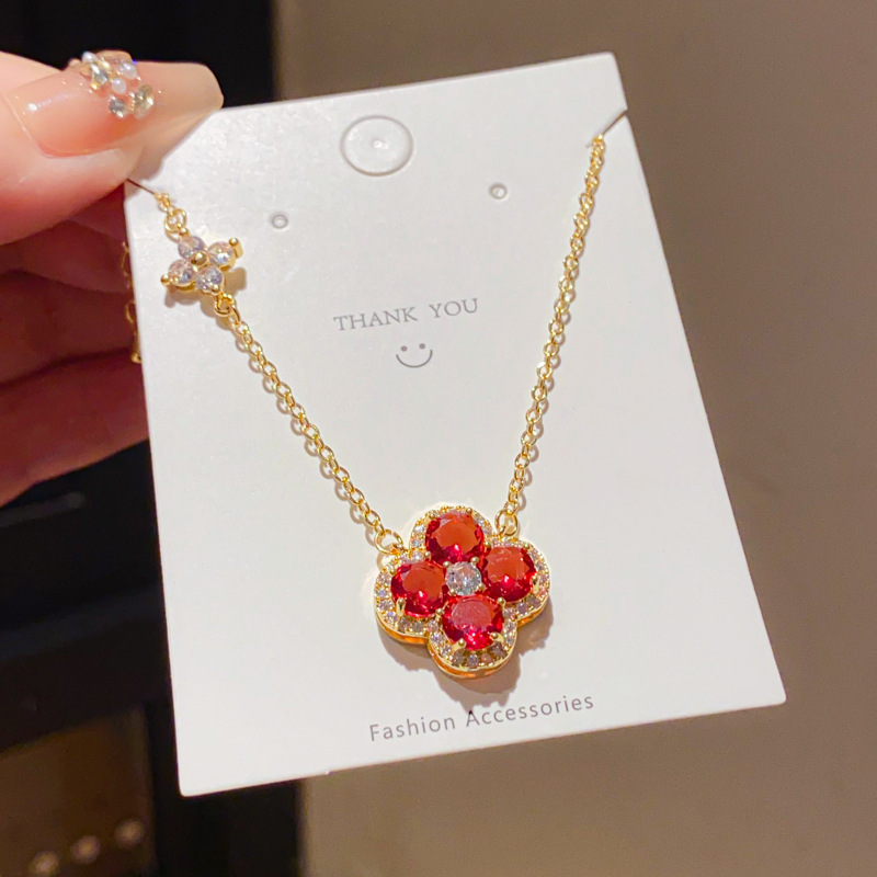 Dây chuyền cỏ 4 lá may mắn ĐÁ ĐỎ xi màu vàng cao cấp, phụ kiện dây chuyền thời trang đi tiệc B3273