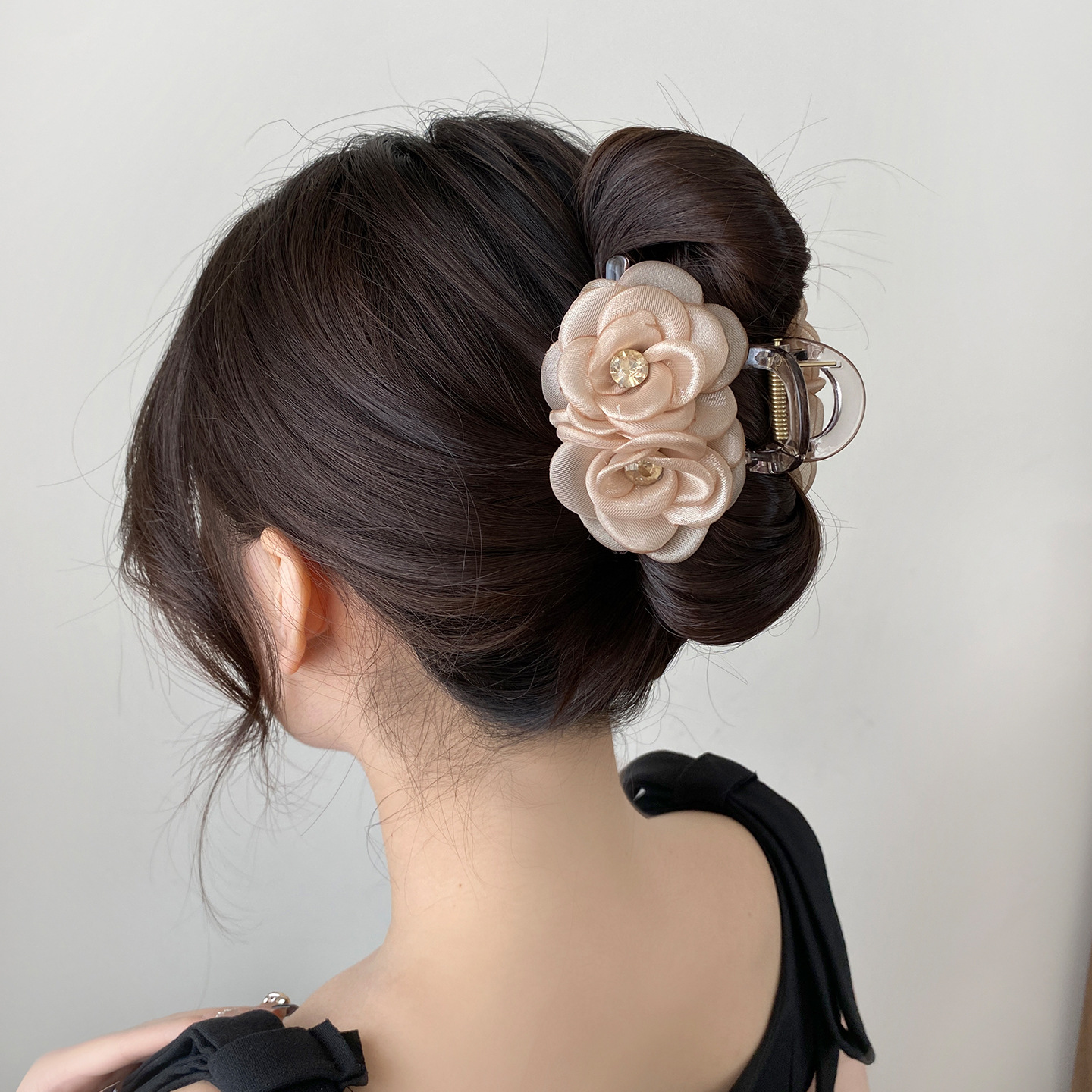 Kẹp càng cua 8cm HOA HỒNG ĐÔI màu DA thiết kế độc đáo, cao cấp, phụ kiện kẹp tóc đẹp, sang trọng, quà tặng độc đáo B3313