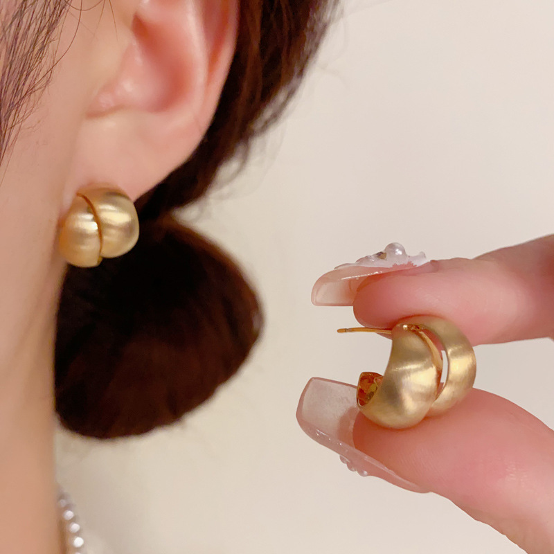 Bông tai chải kim loại xi vàng pha cao cấp, thiết kế sang trọng basic hợp xu hướng B3489