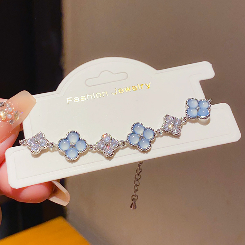 Lắc tay cỏ 4 lá ĐÁ XANH TRẮNG cao cấp độc đáo, phụ kiện lắc tay cỏ 4 lá may mắn thiết kế sang trọng B3269