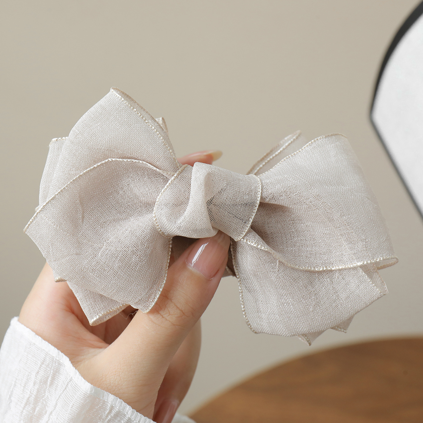 Kẹp dọc tóc NƠ KEM voan cao cấp, phụ kiện kẹp tóc nữ ĐẸP, quà tặng phụ nữ độc đáo B3370