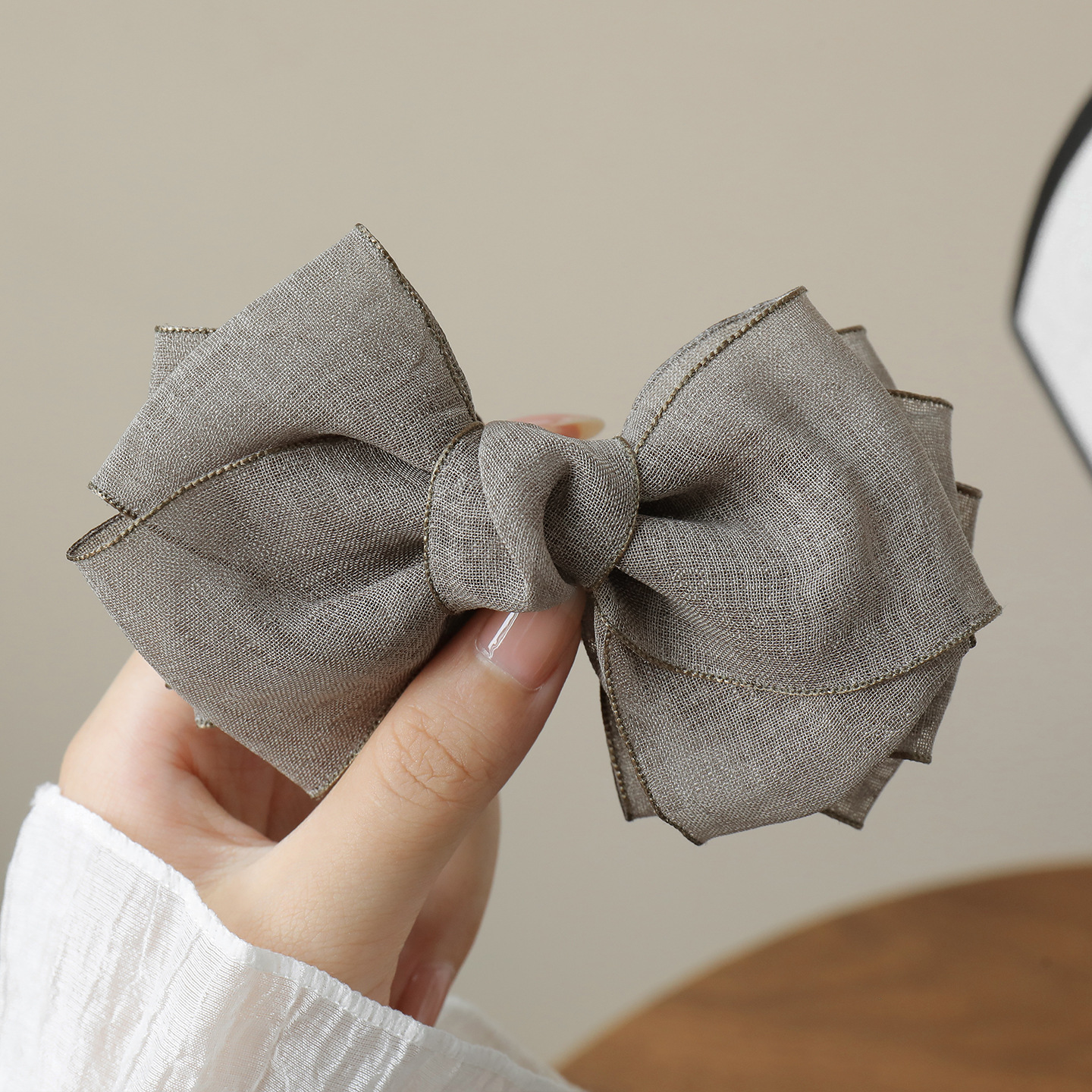 Kẹp dọc tóc NƠ NÂU NHẠT voan cao cấp, phụ kiện kẹp tóc nữ ĐẸP, quà tặng phụ nữ độc đáo B3371