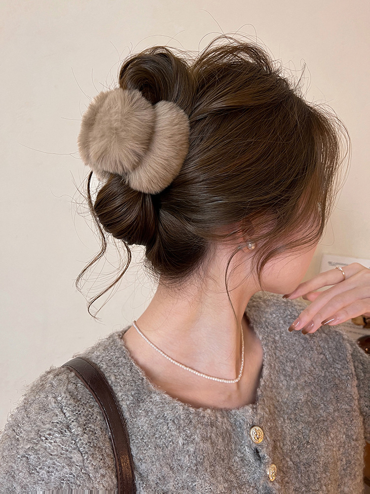 Kẹp gắp tóc thiết kế HÀN QUỐC lông mượt màu CÀ PHÊ, kẹp tóc nữ đẹp độc đáo, sang trọng B3523