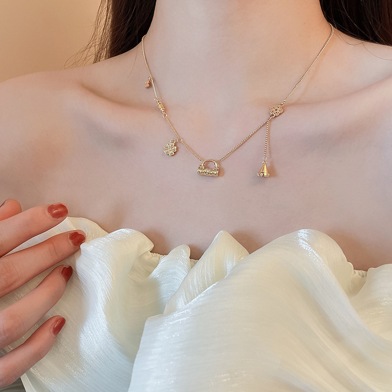 Dây chuyền CỎ 4 lá chiếc túi màu vàng, phụ kiện vòng cổ xinh đẹp độc đáo đi tiêc, quà tăng bạn gái B3583