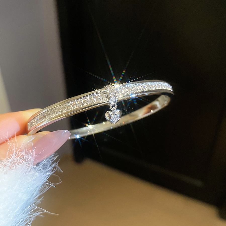 Vòng tay ĐÁ ZIRCON Trái tim Xi bạc 925 cao cấp, vòng tay nữ thiết kế độc đáo, sang trọng B3608